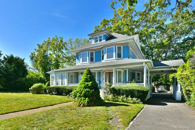 101 Wallace Street, Freeport, NY 11520