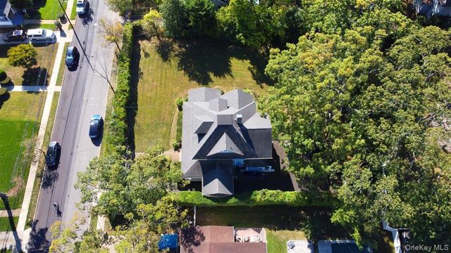 101 Wallace Street, Freeport, NY 11520