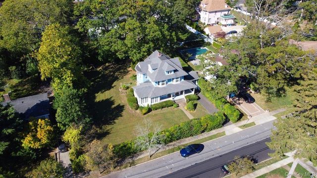101 Wallace Street, Freeport, NY 11520