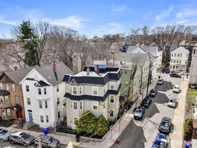 26 Armstrong St 3, Boston, MA 02130