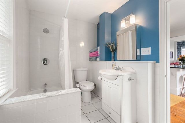 26 Armstrong St 3, Boston, MA 02130