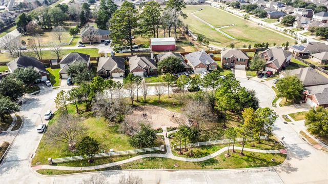 8718 Hostler Drive, Tomball, TX 77375