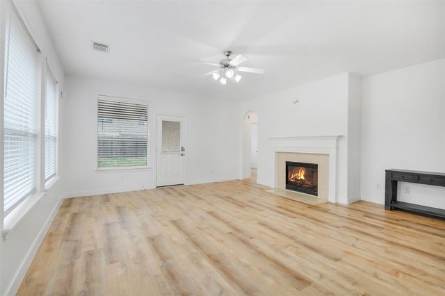 8718 Hostler Drive, Tomball, TX 77375