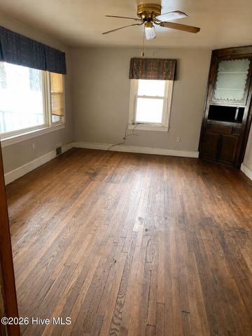 6764 Glenwood Drive, Grifton, NC 28530