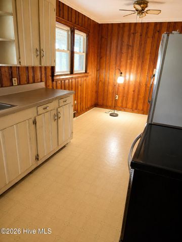 6764 Glenwood Drive, Grifton, NC 28530