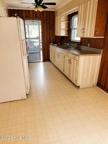 6764 Glenwood Drive, Grifton, NC 28530