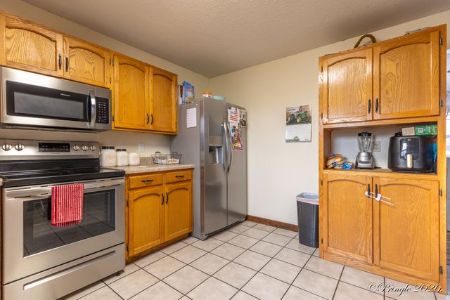 1876 County Road 6420, West Plains, MO 65775