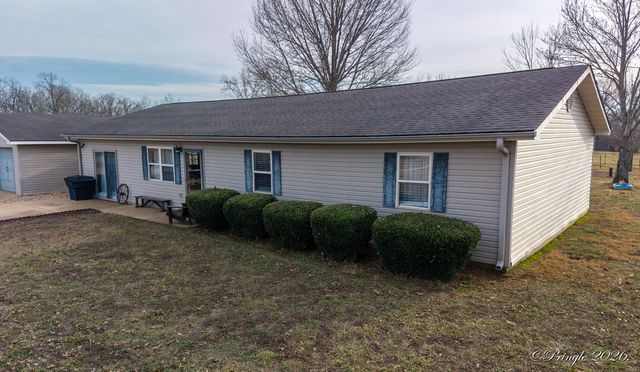 1876 County Road 6420, West Plains, MO 65775