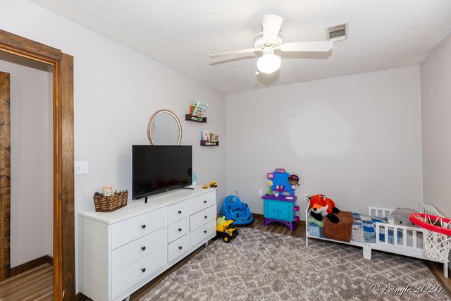 1876 County Road 6420, West Plains, MO 65775