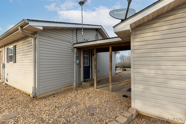 1876 County Road 6420, West Plains, MO 65775