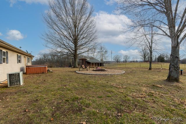 1876 County Road 6420, West Plains, MO 65775