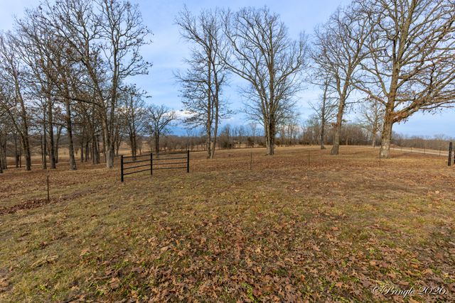 1876 County Road 6420, West Plains, MO 65775