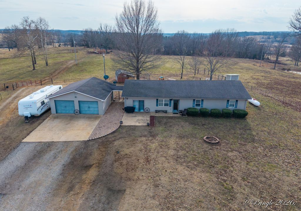 1876 County Road 6420, West Plains, MO 65775
