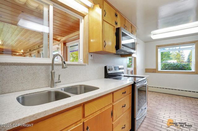 3401 E Cottle Loop, Wasilla, AK 99654