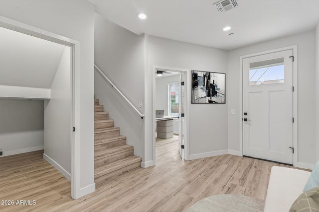 2601 E CLARENDON Avenue 20, Phoenix, AZ 85016