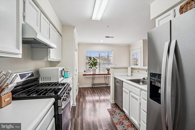 10998 KOMAN CIR, Manassas, VA 20109