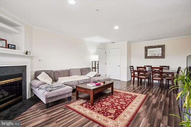 10998 KOMAN CIR, Manassas, VA 20109