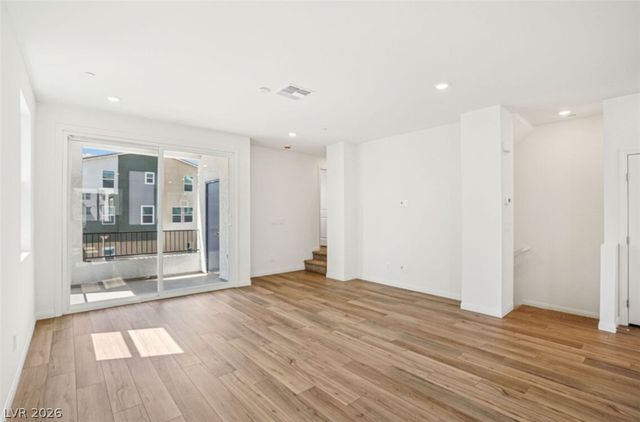 5824 Wisteria Walk Street, Las Vegas, NV 89148