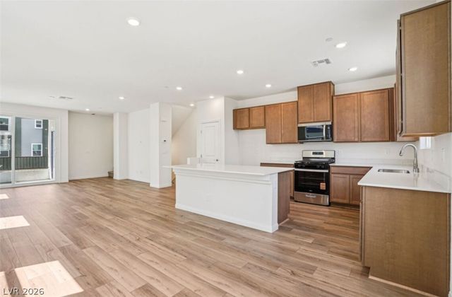 5824 Wisteria Walk Street, Las Vegas, NV 89148