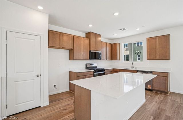 5824 Wisteria Walk Street, Las Vegas, NV 89148