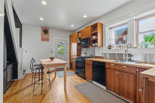 905 18th Street, Des Moines, IA 50314