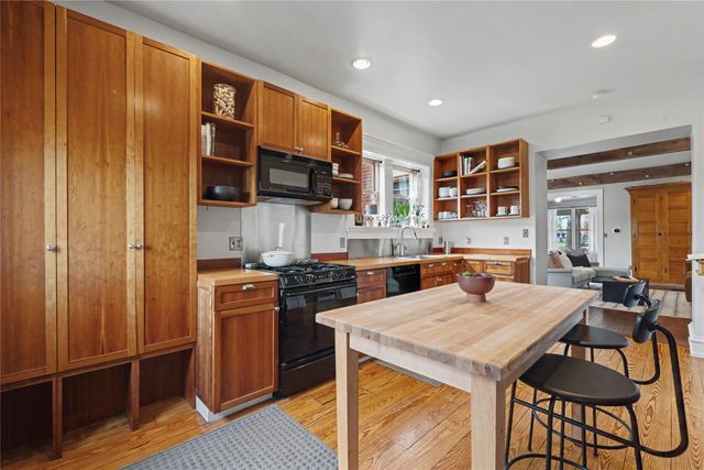 905 18th Street, Des Moines, IA 50314