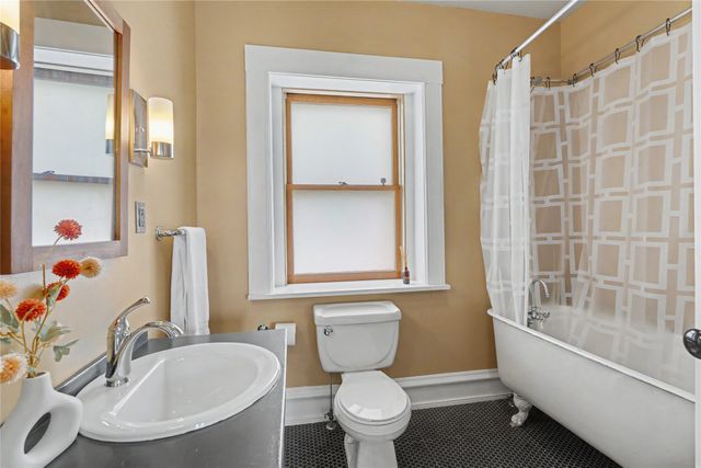 905 18th Street, Des Moines, IA 50314