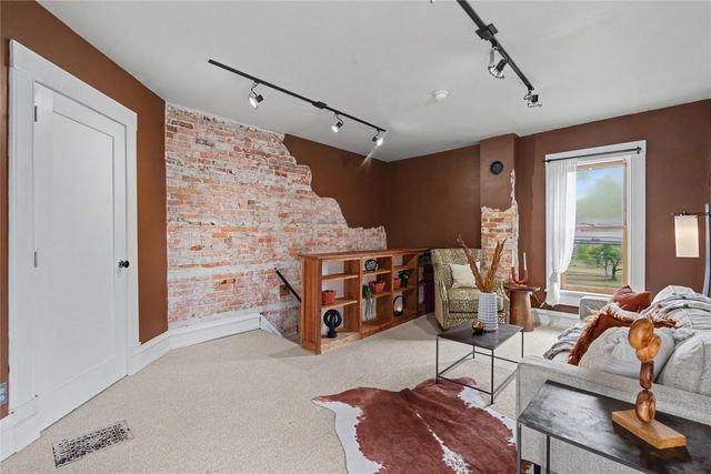 905 18th Street, Des Moines, IA 50314