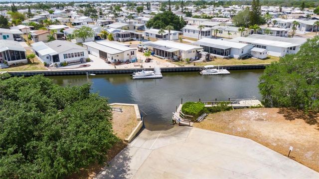 225 N SAINT THOMAS CIRCLE, Apollo Beach, FL 33572
