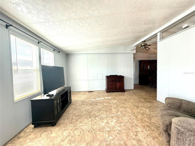 225 N SAINT THOMAS CIRCLE, Apollo Beach, FL 33572