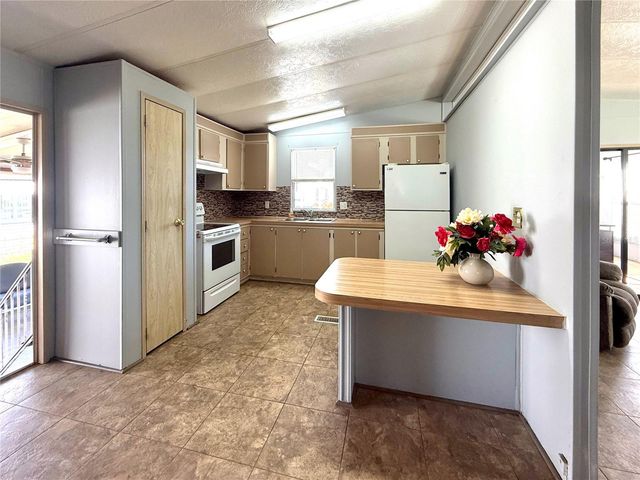 225 N SAINT THOMAS CIRCLE, Apollo Beach, FL 33572