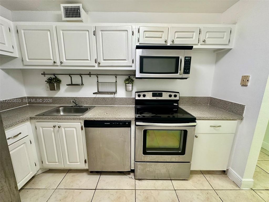1800 Sans Souci Blvd 410, North Miami, FL 33181