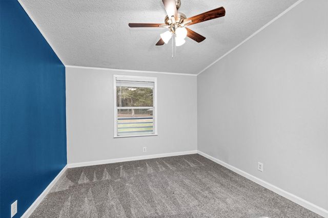4621 Price Road, Montgomery, TX 77316