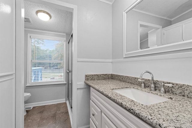4621 Price Road, Montgomery, TX 77316