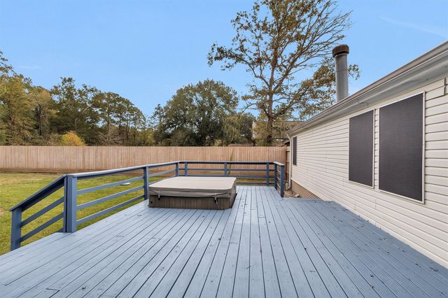 4621 Price Road, Montgomery, TX 77316