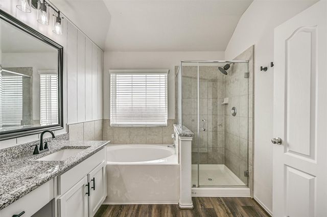 352 Selah Court, Alvin, TX 77511