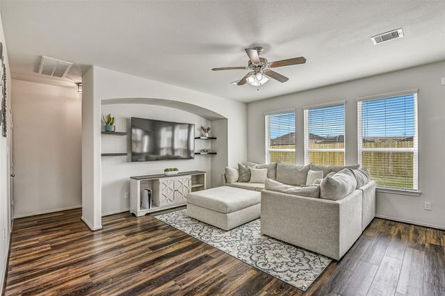 352 Selah Court, Alvin, TX 77511