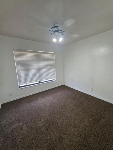 4250 NE 2ND COURT, Ocala, FL 34479