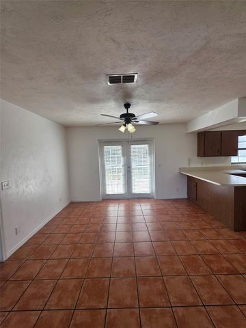 4250 NE 2ND COURT, Ocala, FL 34479