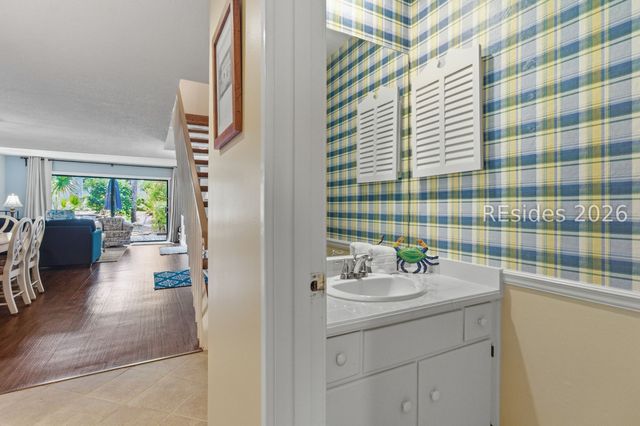 63 Shipyard Dr Apt 1703, Hilton Head Island, SC 29928