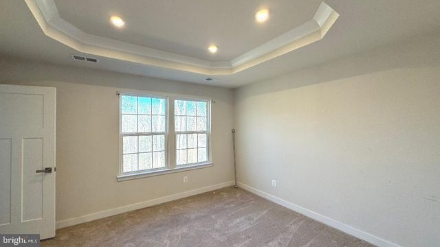 2060 RIVERS DR, Newark, DE 19702