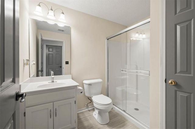 1536 SE 11th Street, Lee's Summit, MO 64081