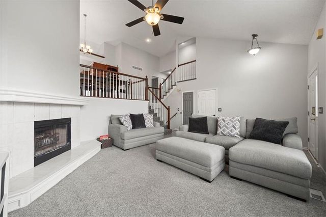 1536 SE 11th Street, Lee's Summit, MO 64081
