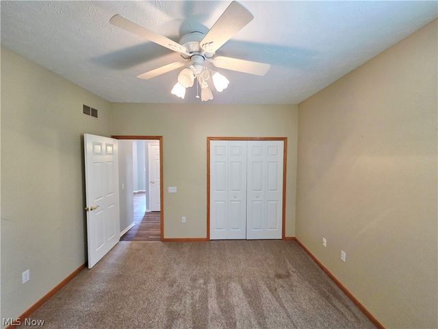 1901 Pembrooke Lane, Avon, OH 44011