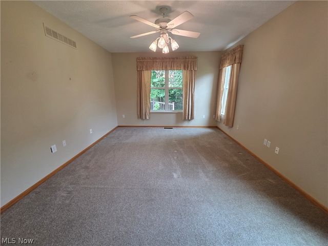 1901 Pembrooke Lane, Avon, OH 44011