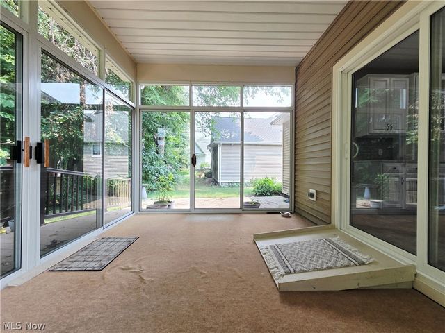 1901 Pembrooke Lane, Avon, OH 44011