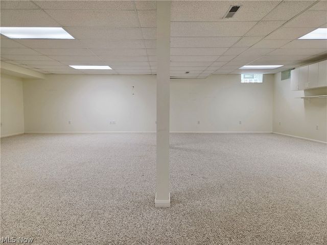 1901 Pembrooke Lane, Avon, OH 44011