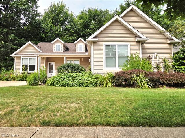 1901 Pembrooke Lane, Avon, OH 44011