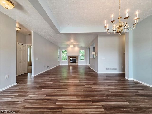 1901 Pembrooke Lane, Avon, OH 44011