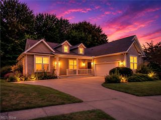 1901 Pembrooke Lane, Avon, OH 44011